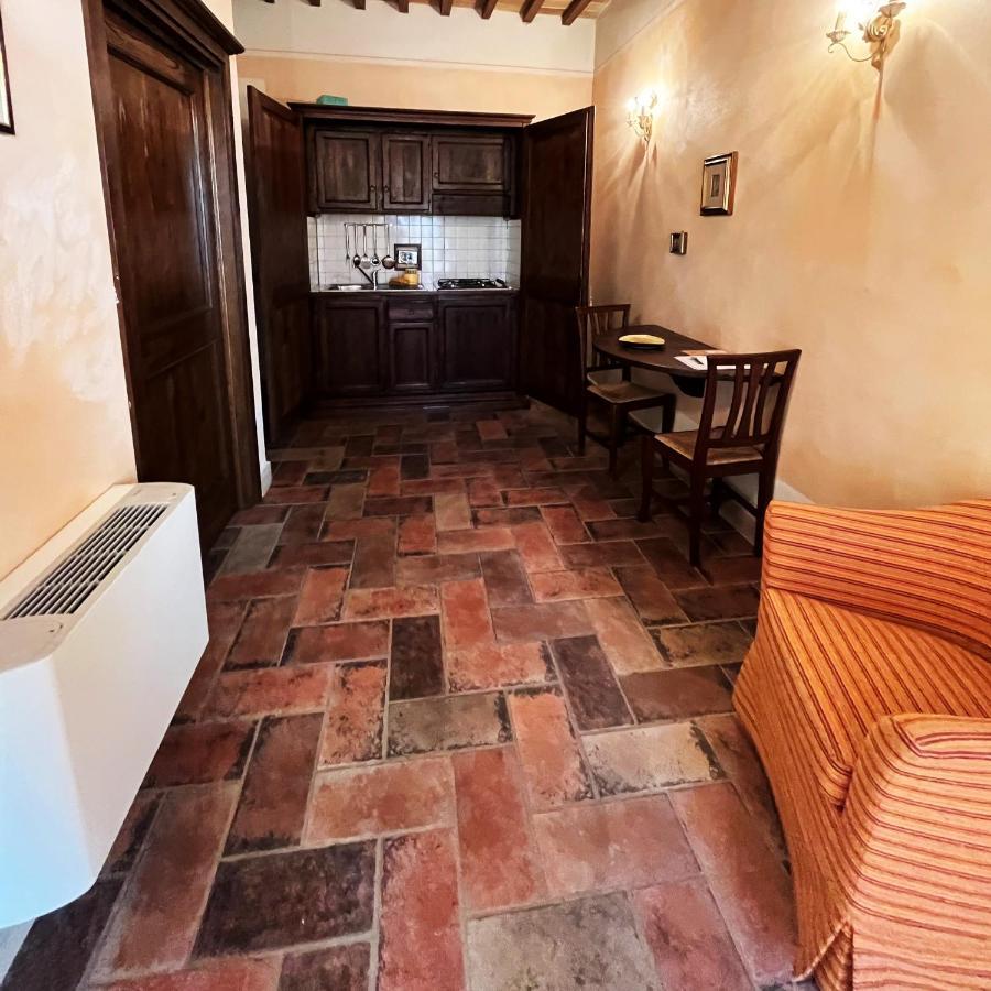 Agriturismo Il Molino Antico - 5 Girasoli 斯波莱托 外观 照片