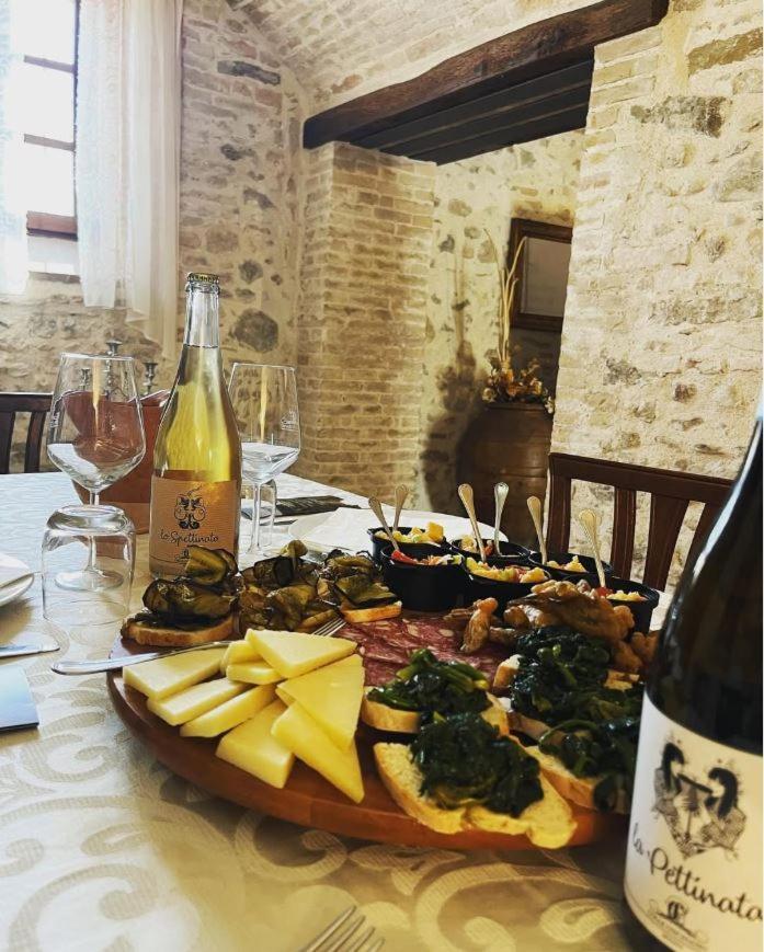 Agriturismo Il Molino Antico - 5 Girasoli 斯波莱托 外观 照片