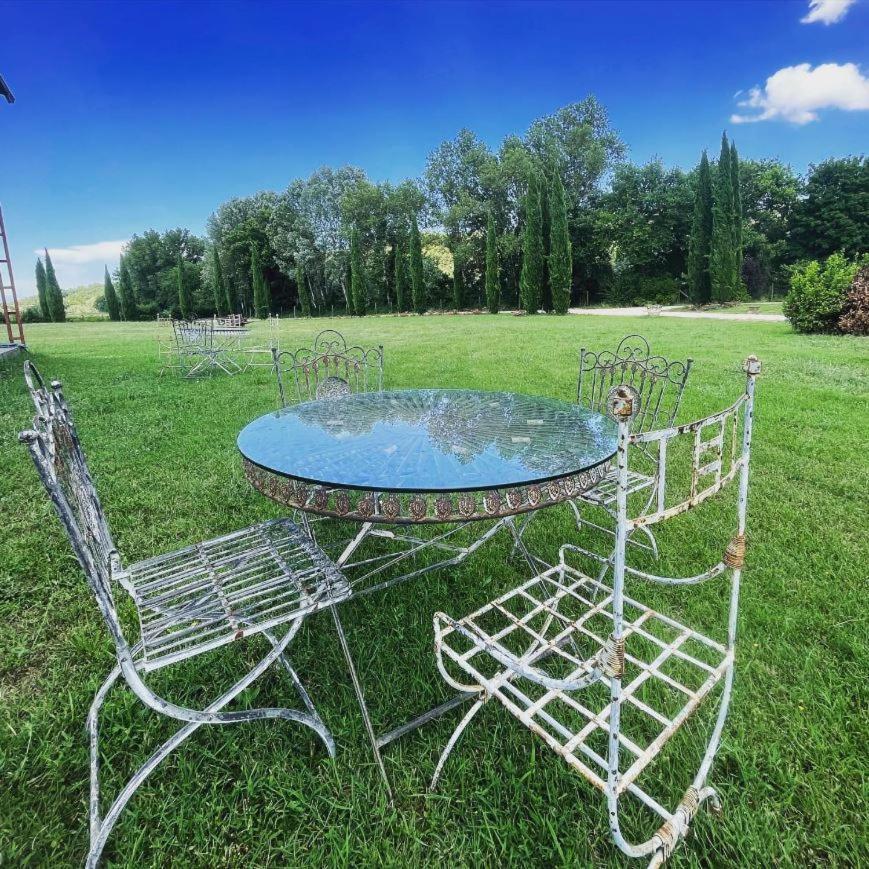 Agriturismo Il Molino Antico - 5 Girasoli 斯波莱托 外观 照片