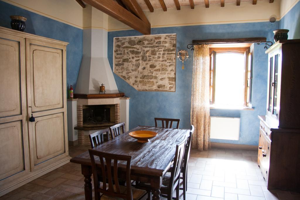 Agriturismo Il Molino Antico - 5 Girasoli 斯波莱托 外观 照片