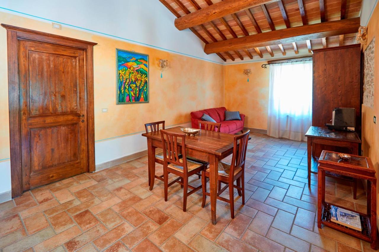 Agriturismo Il Molino Antico - 5 Girasoli 斯波莱托 外观 照片