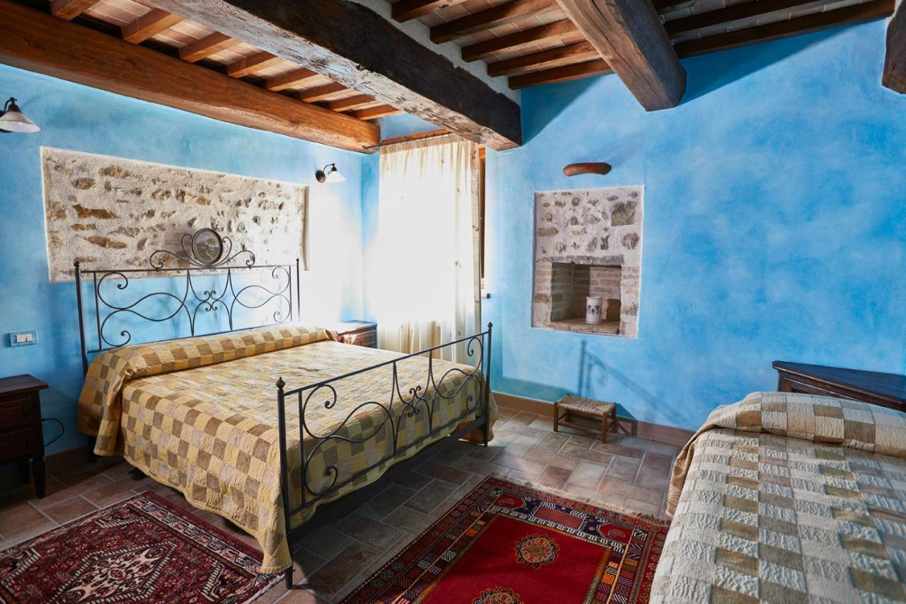 Agriturismo Il Molino Antico - 5 Girasoli 斯波莱托 外观 照片
