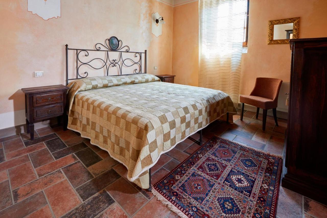Agriturismo Il Molino Antico - 5 Girasoli 斯波莱托 外观 照片